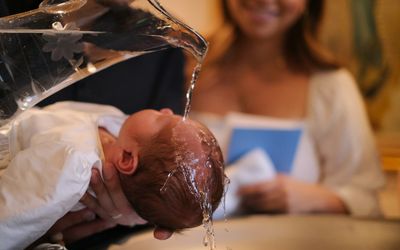 Conviene cumplir toda justicia.