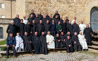 Benedictinos, dominicos y dominicas viven una jornada de fraternidad en Caleruega