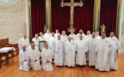 Una plataforma de oración, formación y fortalecimiento en la vida sacerdotal al servicio de las iglesias locales