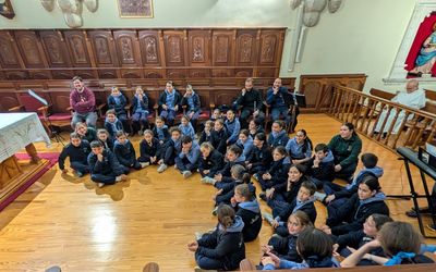 La Escolanía del Colegio Stella Maris – La Gavia visita Caleruega
